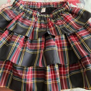 JCrew Crewcuts Girls holiday plaid tiered skirt. Size 8.